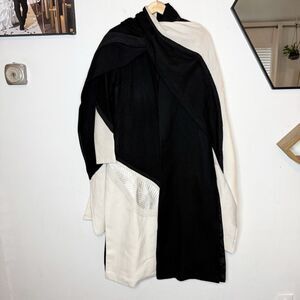 Ampm Aairah Black White Leaf Embroidered Longline Jacket Women’s Small‎